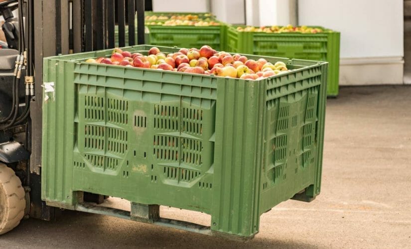 Les caisses palettes en plastique : optez pour une nouvelle organisation dans votre entrepôt !