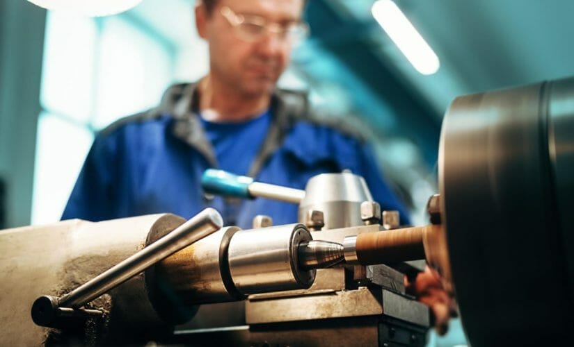Le métier du tourneur-fraiseur : un pilier de l’industrie