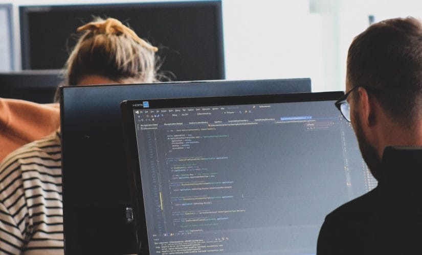 Trouver la meilleure école pour des études supérieures en informatique : 3 conseils clés